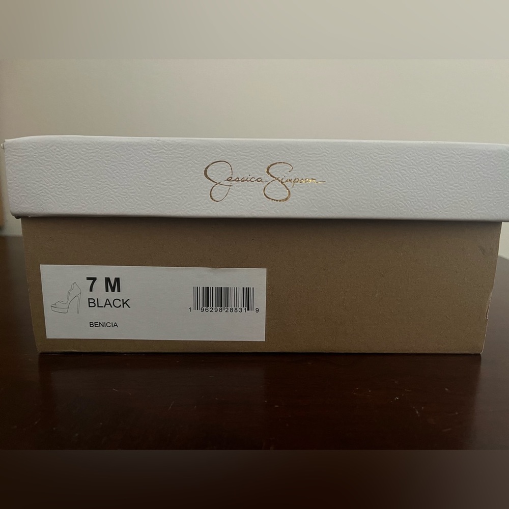 Jessica Simpson Peep Toe Pumps - Picture 8 of 8